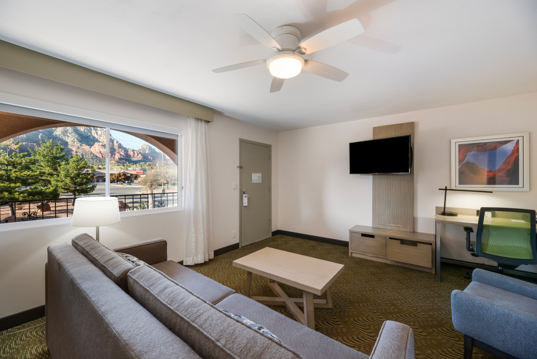 1 King Bed Suite