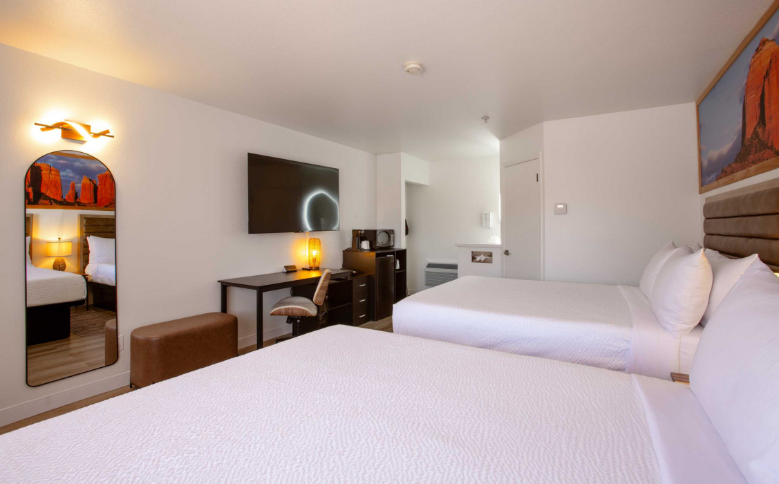 2 Double Beds