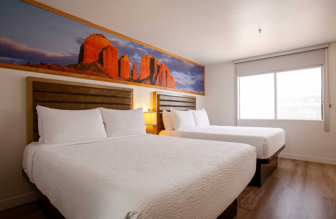 2 Double Beds