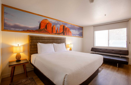Deluxe King Bed with Futon Sleeper